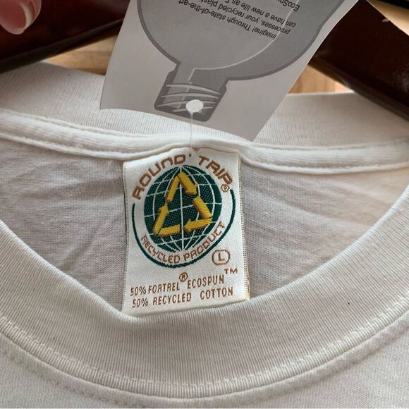 NWT Earth Day vintage T-shirt size large - Picture 4 of 6